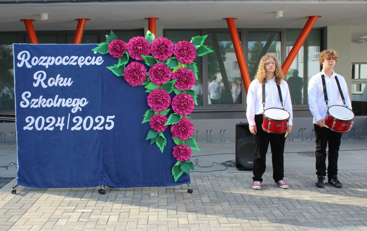 Zdjęcie do Uroczyste rozpoczęcie roku szkolnego 2024/2025.